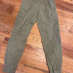 Athleta jogger with pockets